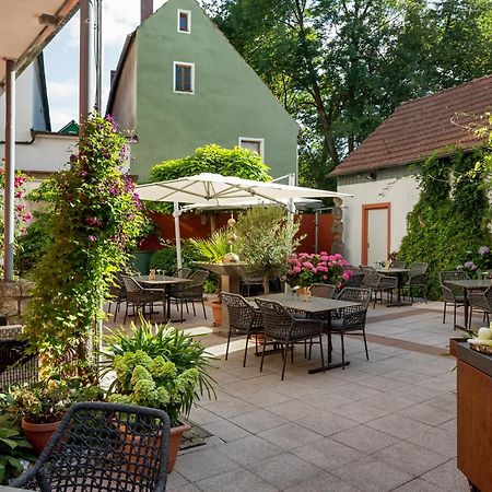 Wirtshaus & Hotel Goldener Greif Edelsfeld Εξωτερικό φωτογραφία