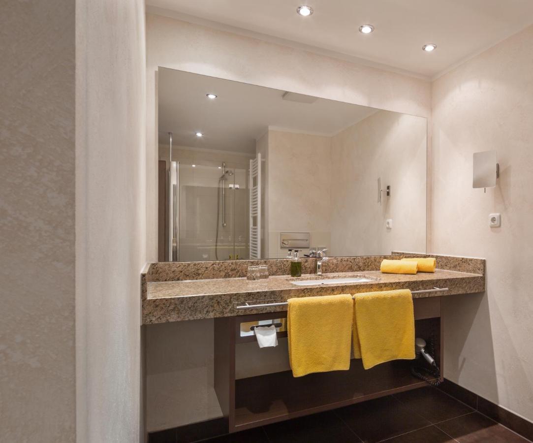 Wirtshaus & Hotel Goldener Greif Edelsfeld Εξωτερικό φωτογραφία