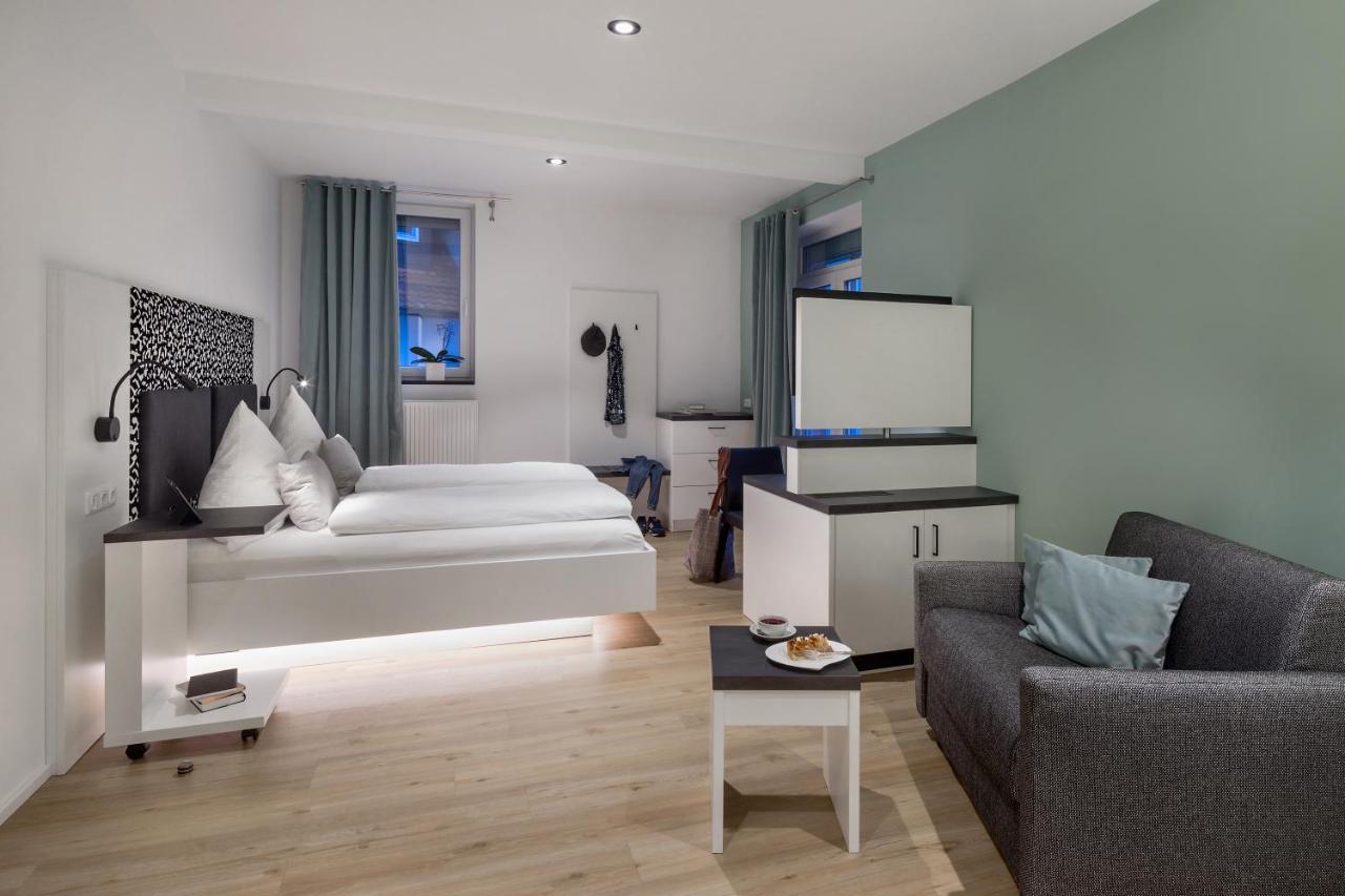 Wirtshaus & Hotel Goldener Greif Edelsfeld Εξωτερικό φωτογραφία