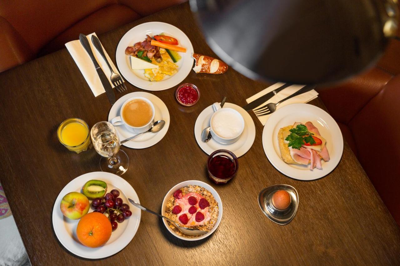 Wirtshaus & Hotel Goldener Greif Edelsfeld Εξωτερικό φωτογραφία