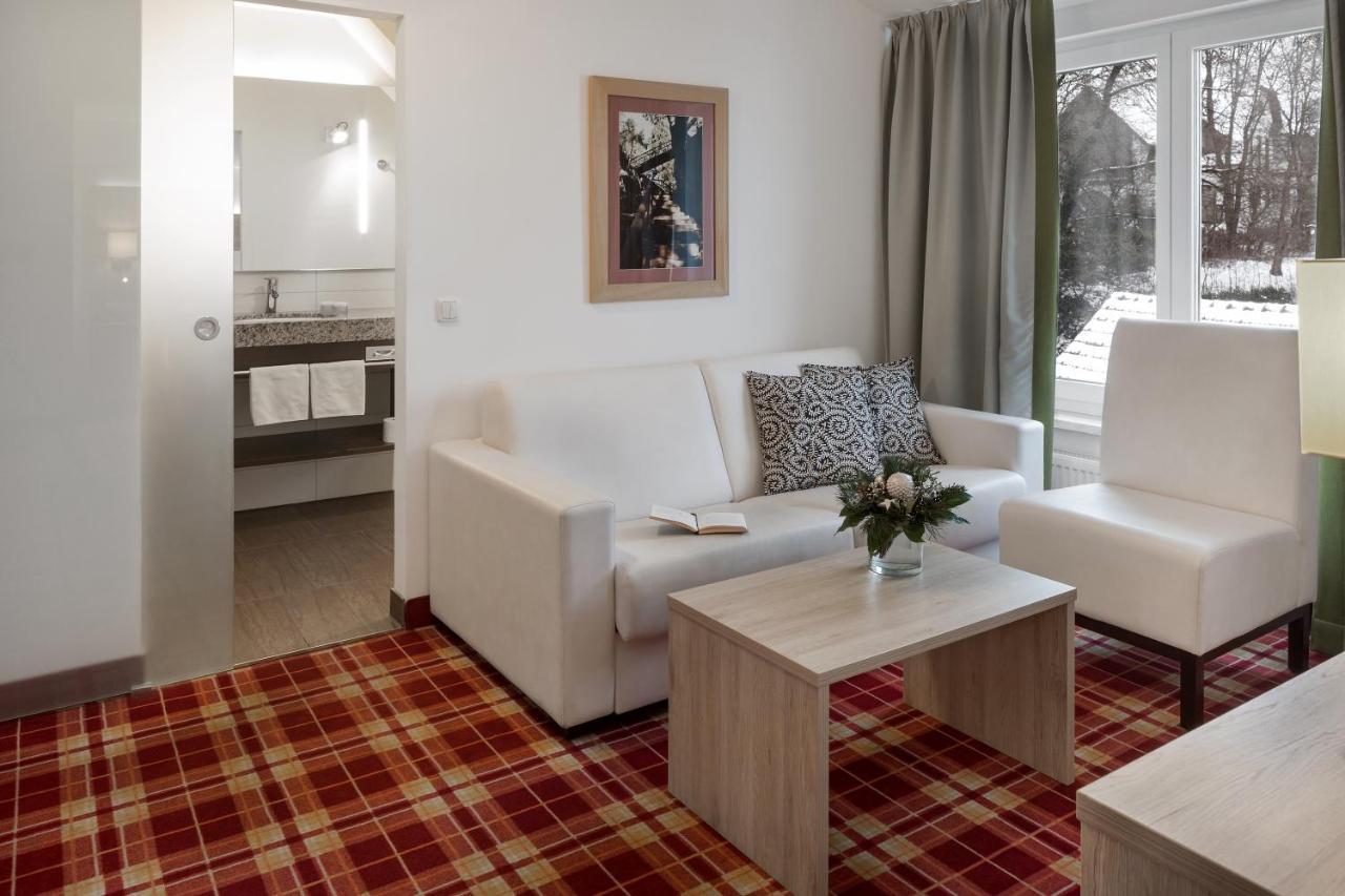 Wirtshaus & Hotel Goldener Greif Edelsfeld Εξωτερικό φωτογραφία