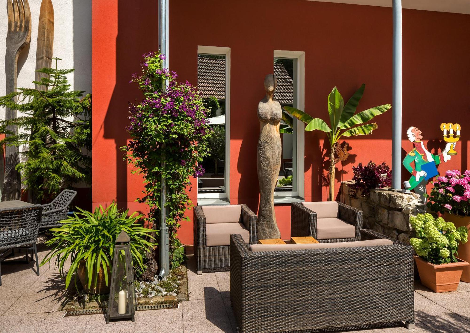Wirtshaus & Hotel Goldener Greif Edelsfeld Εξωτερικό φωτογραφία