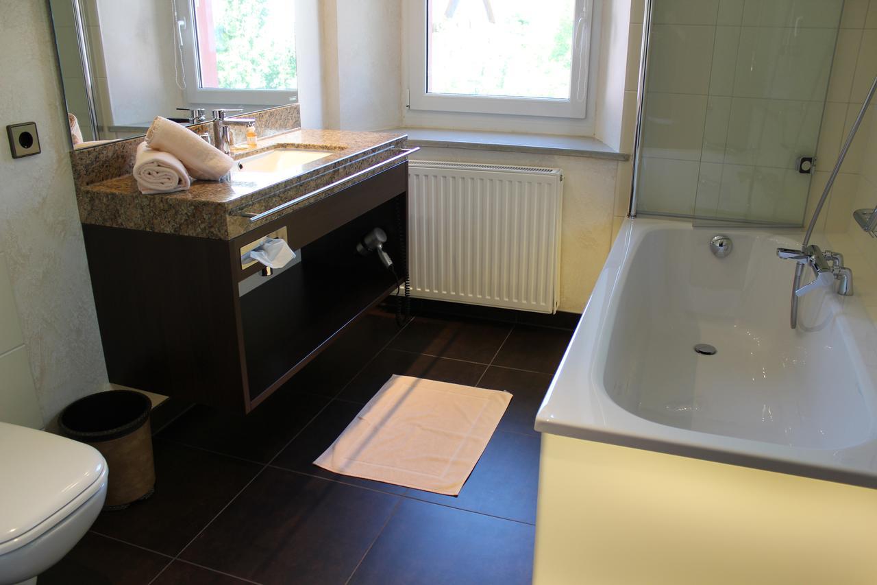 Wirtshaus & Hotel Goldener Greif Edelsfeld Εξωτερικό φωτογραφία